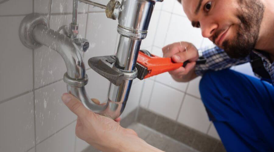Professional same day plumber services in Holabird, SD